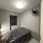 Apt com 2 qtos, 1 banheiro, mobiliado, fogão com gás, gostaria em Fortaleza Ceará