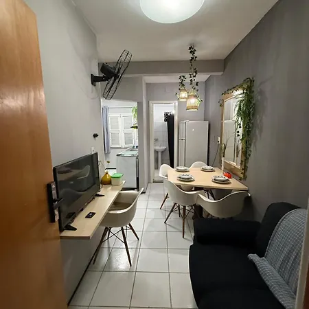 Com 2 Qtos, 1 Banheiro, Mobiliado, Fogão Com Gás, Gostaria Em Ceará Apartamento Fortaleza (Ceara)
