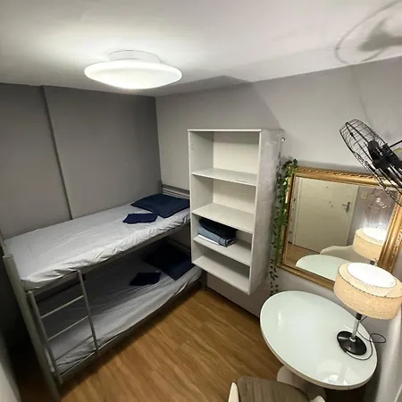 Com 2 Qtos, 1 Banheiro, Mobiliado, Fogão Com Gás, Gostaria Em Ceará * Fortaleza (Ceara)